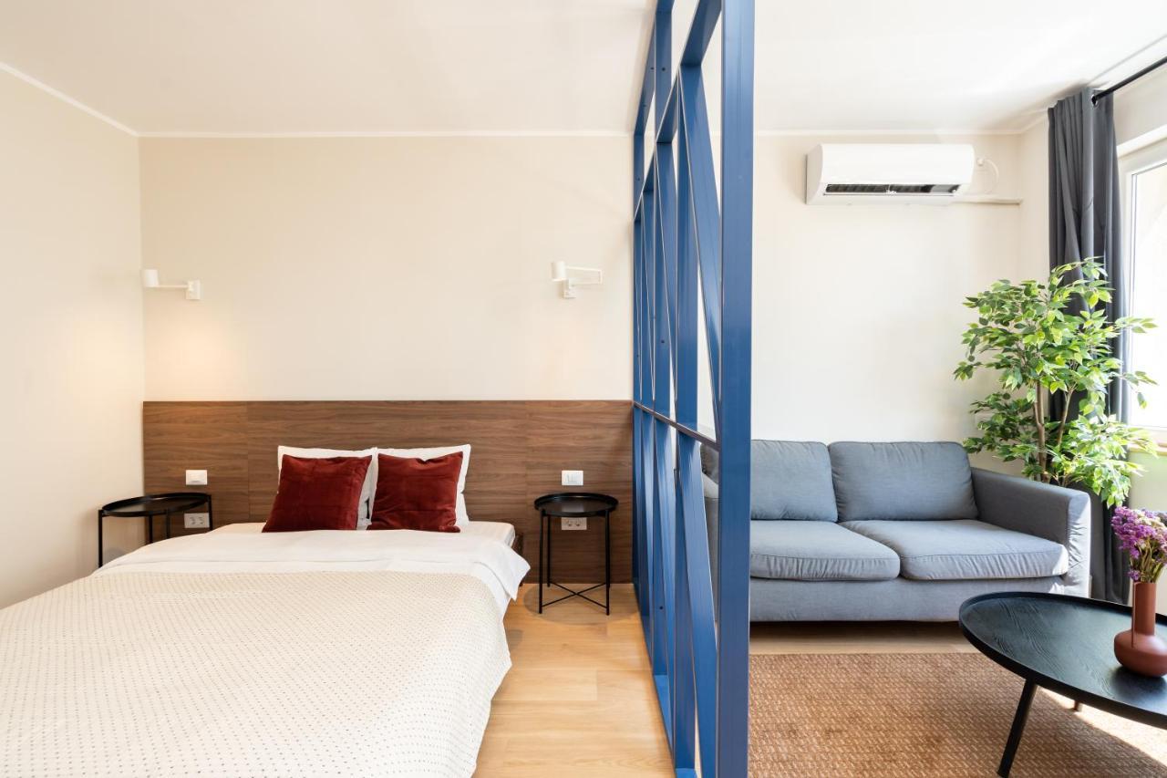 Elegant Studio In The Heart Of The Town Bucharest Exterior photo